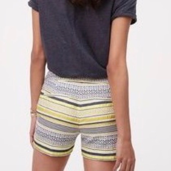 LOFT Drawstring Yellow Gray Pattern Shorts Size 8 - Picture 2 of 4